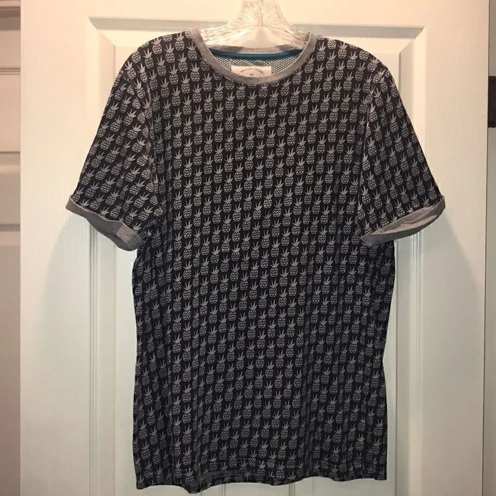 ✨Native Code Navy & Gray Pineapple Print Tee
